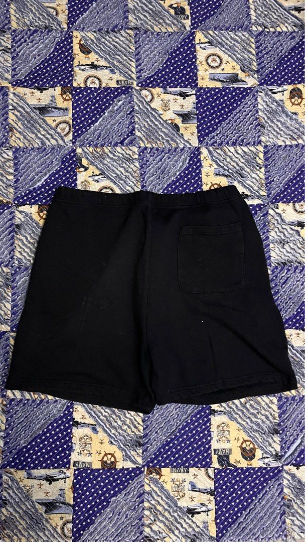 Fear of God ESSENTIALS Sweat Short (Category: Shorts) located in Cabuyao City. Submitted by kisyana (Listing ID 1456966138, Image 2). Description: .
