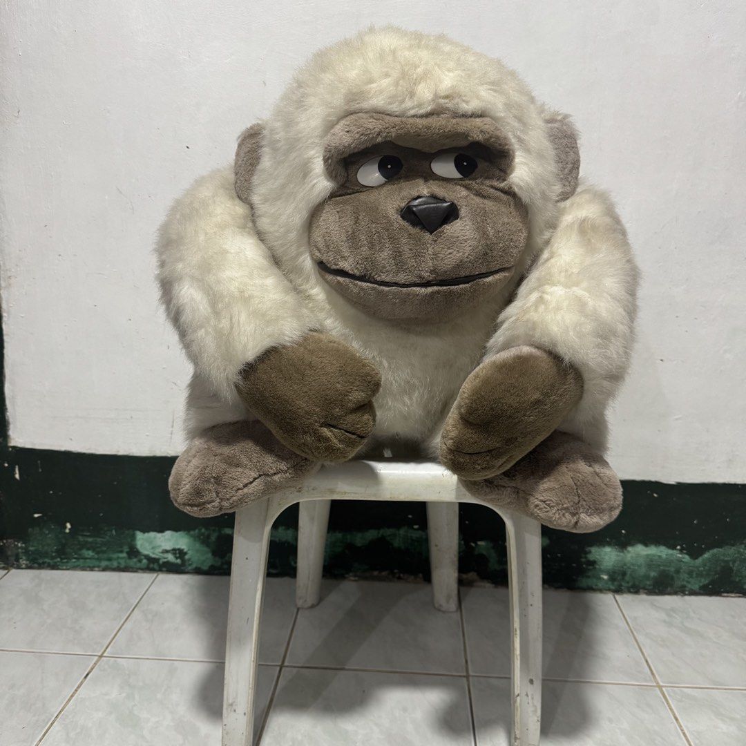 Fluffy Yeti Plushie - Large & Super Cute! (Category: Plushies & Soft Toys) located in Pasig City. Submitted by msjazzylad (Listing ID 1457005297, Image 1). Description: * Super soft and fluffy * Large and huggable it Cute funny/grumpy face * Perfect for room décor, collection, or as a cuddle buddy * Pre-loved but still in good condition * Clean and well cared for.
