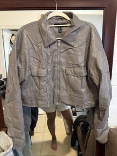 (Category: ) located in . Submitted by preloved_bycarla (Listing ID 1457032569, Image 1). Description: .
