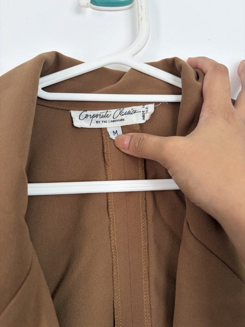 Formal blazer/Cardigan (Category: Coats, Jackets and Outerwear) located in Lipa City. Submitted by riz022 (Listing ID 1456981056, Image 2). Description: Fits small to semi large .