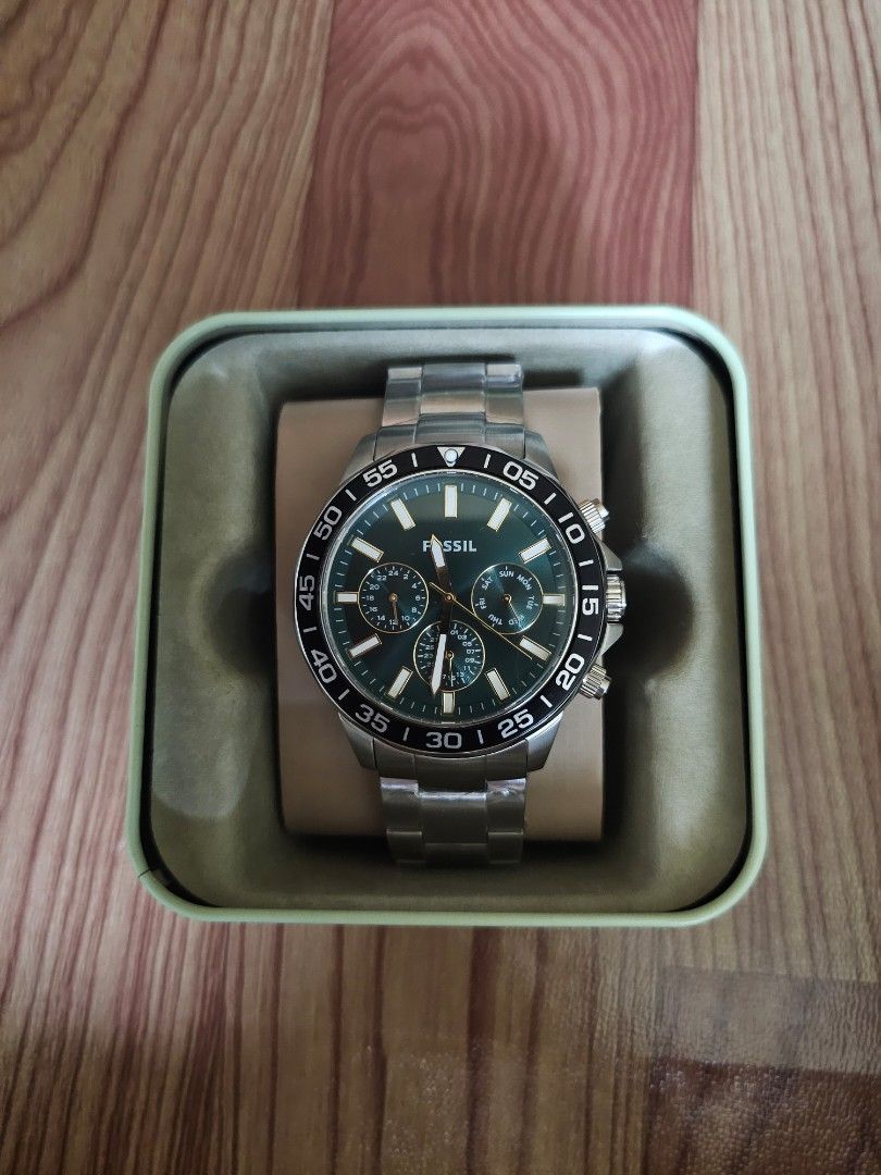 Fossil Bannon BQ2494 (Green) (Category: Men's Watches) located in Urdaneta. Submitted by bpsnsdx (Listing ID 1456980053, Image 2). Description: Fossil BQ2494 Bannon Multifunction Watch ⌚️ ✨ 100% Authentic FOSSIL Watch - BRAND NEW / NEVER USED - Complete with Fossil box - Stainless steel band - Black dial with gold-tone details - Quartz multifunction movement - 5 ATM water resistant 💰 Price: ₱5,500 (negotiable) 📍 Location: Mandaluyong 🚚 Ready t