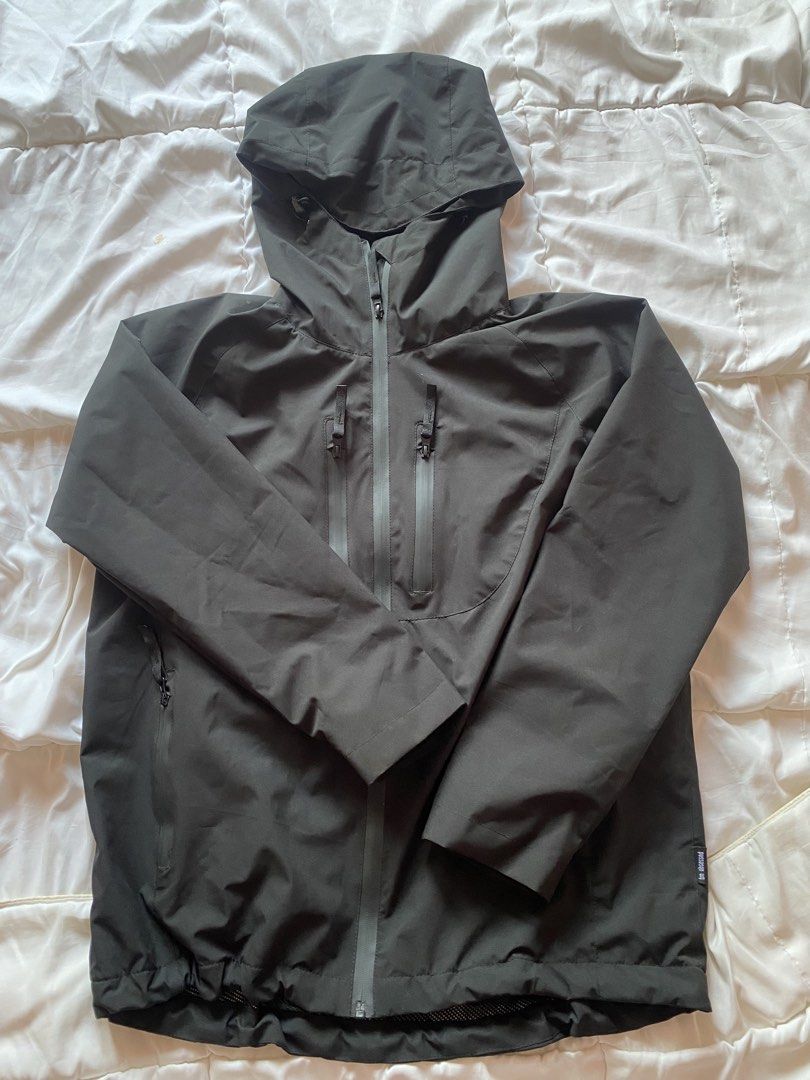 Gorpcore by Troublemaker (Category: Coats, Jackets and Outerwear) located in Kuala Lumpur. Submitted by xxzmnrr130799 (Listing ID 1457058264, Image 1). Description: Baru guna sekali, jual sebab mau beli baru.