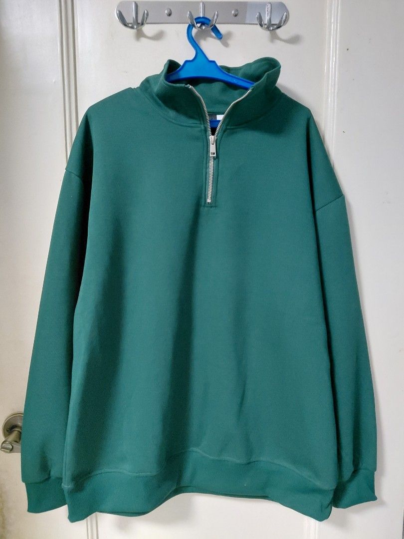 Green QUarter zip sweater size L (Category: Coats, Jackets and Outerwear) located in Quezon City. Submitted by jmp13 (Listing ID 1457001776, Image 3). Description: green quarter zip size large 24 ' width inches by 27 length inches bnew php 480 loc qc can do shipping pm for more inquiries .