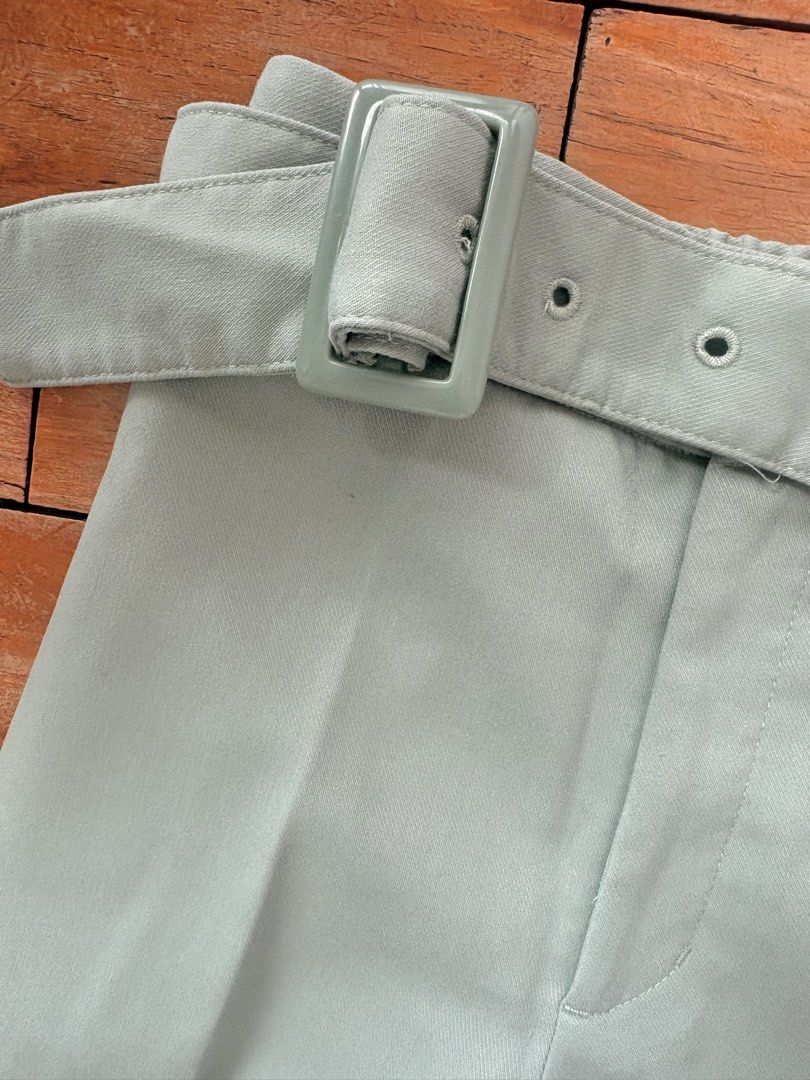 Gu Light Green Belted High-Waisted Pants (Category: Other Bottoms) located in Makati City. Submitted by carclosetjunkie (Listing ID 1457036547, Image 1). Description: - Chic light green pants - High-waisted design with a stylish belt - Comfortable elasticated waistband - Flattering straight leg cut - Convenient side pockets - Versatile for casual outings or office wear - Effortless to style for any occasion.