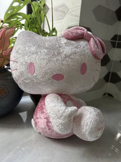 (Category: ) located in . Submitted by littlehapinessstore (Listing ID 1456957838, Image 1). Description: .