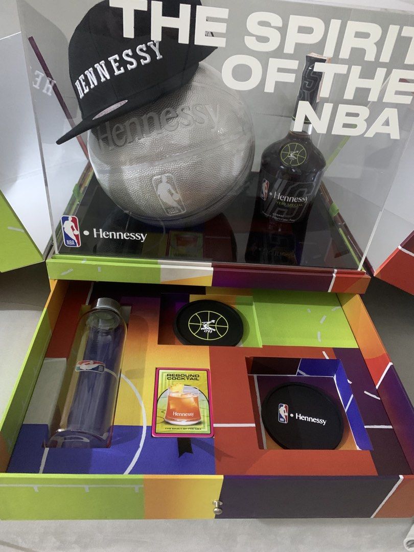 Hennessy x NBA (Category: Beverages) located in Quezon City. Submitted by jgchon (Listing ID 1457137394, Image 2). Description: Hennessy x NBA VS Limited Edition Gift Box Quezon city pick-up Price nego for serious buyer.