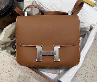 （分類：）位於 。 由 bellize.luxury 提交（商品編號 1457131098，圖片 1）。簡介： 。