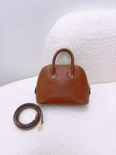 （分類：）位於 。 由 heras.luxury 提交（商品編號 1457109065，圖片 1）。簡介： 。