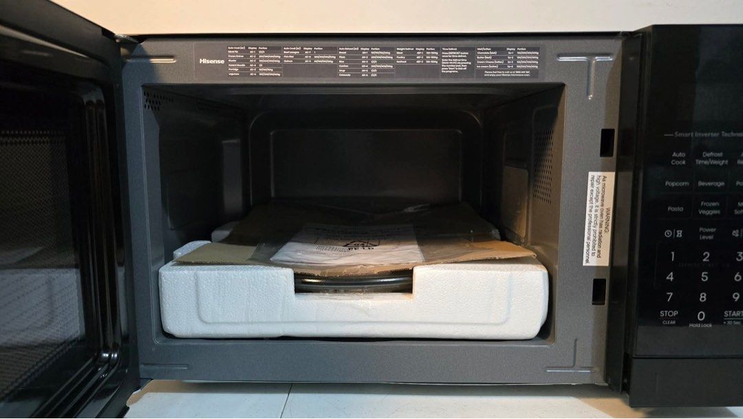 Hisense Inverter Microwave Oven (Category: Ovens & Toasters) located in Taytay. Submitted by mikz_1303 (Listing ID 1456977812, Image 2). Description: Hisense 32L Inverter Microwave Australian mall pull out Used as display unit new open box only Manual Box 220V .