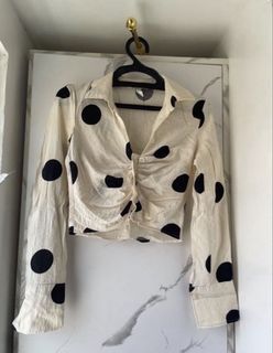 (Category: ) located in . Submitted by clothesbyash (Listing ID 1457052473, Image 1). Description: .