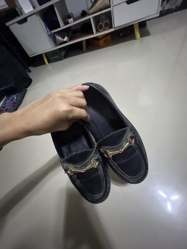 H&M Gold Buckle Loafers (Category: Loafers) located in Dasmarinas. Submitted by ryewithane (Listing ID 1457109788, Image 2). Description: -good as new only worn twice, not my style anymore. -pm for more pictures -slightly negotiable.