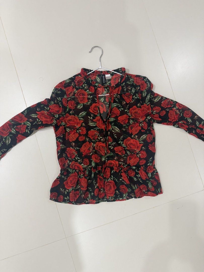 H&M Top (Category: Blouses) located in Tagbilaran City. Submitted by lovedbysjc330 (Listing ID 1457070725, Image 2). Description: .