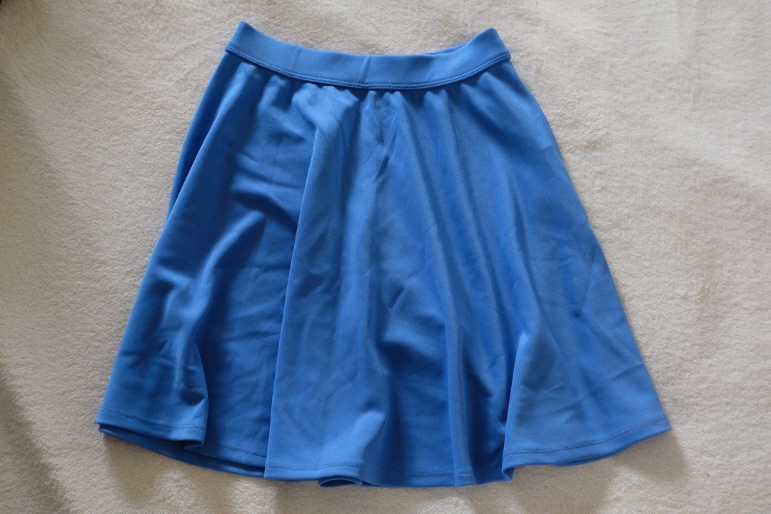Hollister skirt (Category: Skirts) located in Mandaluyong City. Submitted by declutterstuff12 (Listing ID 1457112814, Image 1). Description: Beand new without tag From US.
