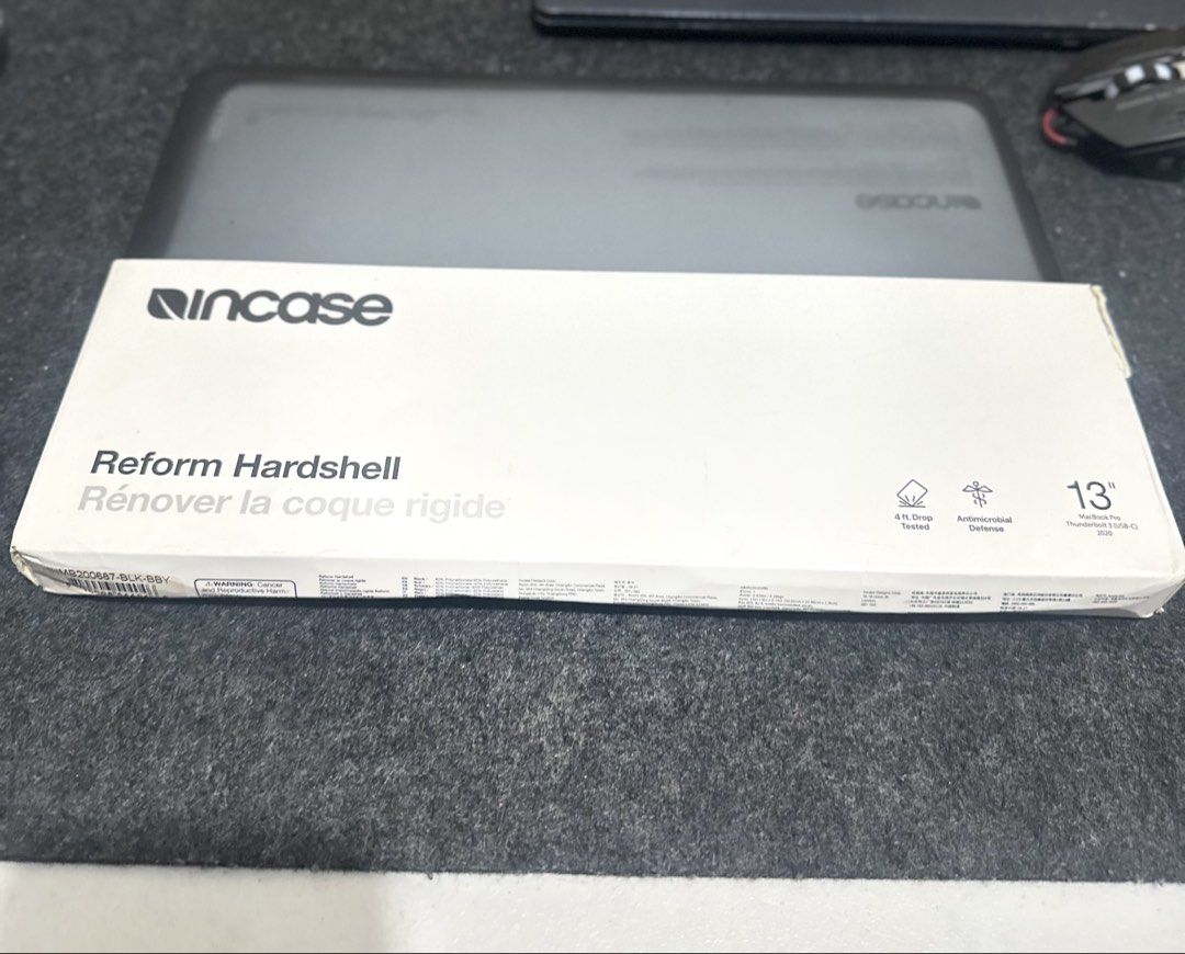 Incase Reform Hardshell for 13" MacBook Pro Thunderbolt 3 (USB-C) 2020 (Category: Laptop Bags & Sleeves) located in Caloocan City. Submitted by euphoriaxxxxx (Listing ID 1457040650, Image 1). Description: - Incase Reform Hardshell Case - Fits 13-inch MacBook Pro (2020, Thunderbolt 3/USB-C models) - 4ft drop tested protection - Antimicrobial defense - Translucent grey color - Durable hardshell design NEVER BEEN USED NO ISSUE.