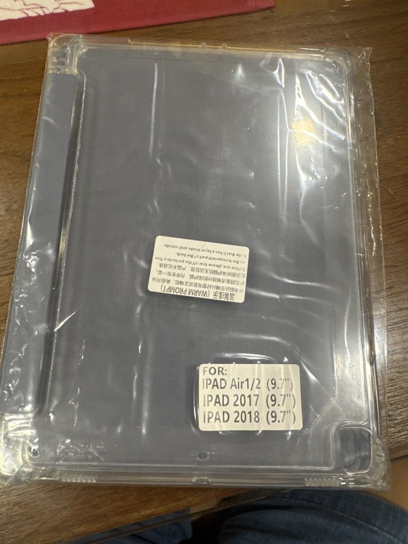 iPad casing (Category: Cases & Sleeves) located in Singapore. Submitted by lehcar19 (Listing ID 1457057223, Image 1). Description: Brand new . Bought the wrong size from night market . .