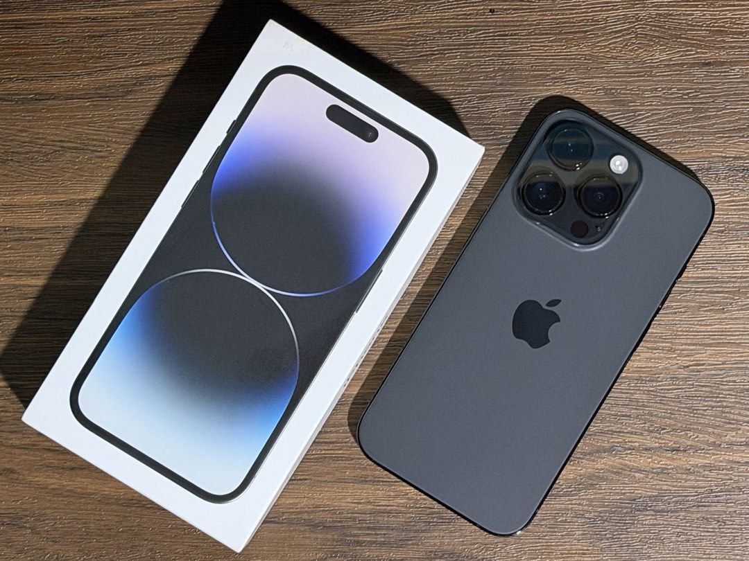 iPhone 14 Pro (Category: iPhone 14 Series) located in Caloocan City. Submitted by den1995 (Listing ID 1457125866, Image 3). Description: 23K LP NA PO NEVER BEEN REPAIRED ALL ORIGINAL PARTS NTC VARIANT RES: Upgrade MOP: Bank transfer only CONDITION: Battery life at 73% but can still last up to 4 hours screen on time. Hairline cracks on the screen. All that is included is in the photos. NOTE: UAG & Apple Silicon Cases are original. Message me if yo