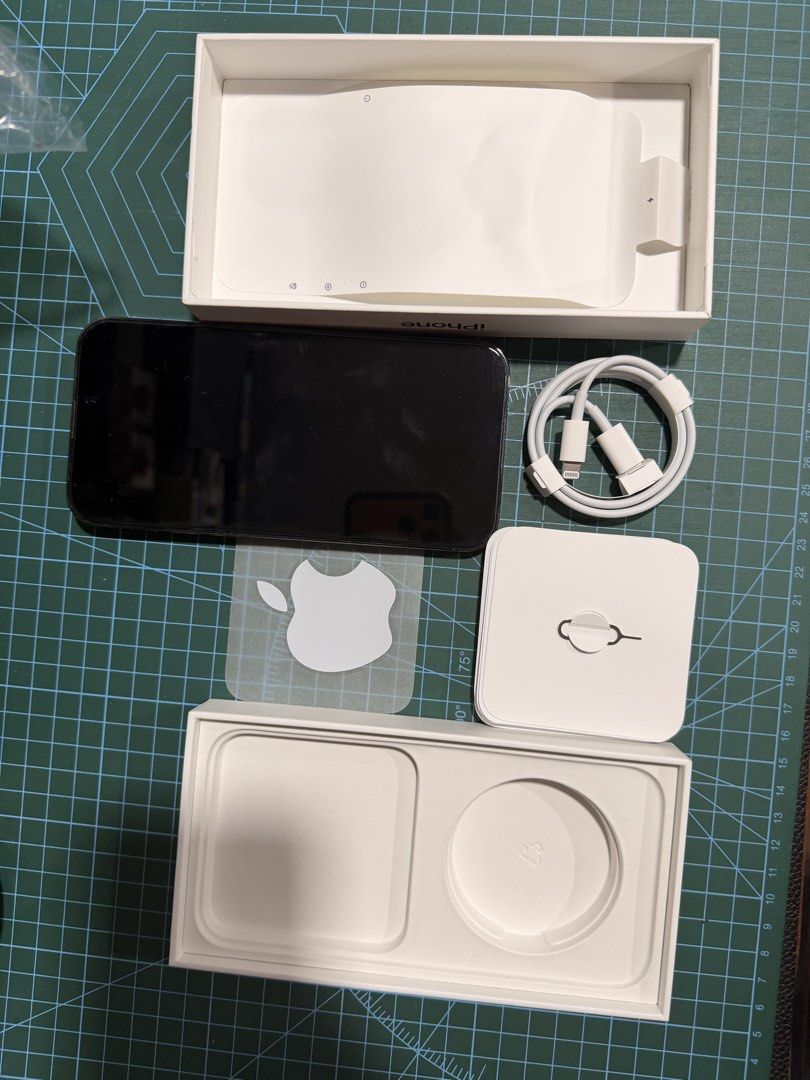 iPhone 14 Pro Max 1TB FU (Category: iPhone 14 Series) located in Manila. Submitted by raintan888 (Listing ID 1457131915, Image 3). Description: Selling used iPhone 14 Pro Max 1TB Openline Comes with: - original box - original usb c to lightning cable - original pin - apple sticker - few cases both fake and original - original cases: ESR transparent case, Nomad Leather Magsafe Case, Rebel case - lens shield - carbon fiber skin Condition: - Battery