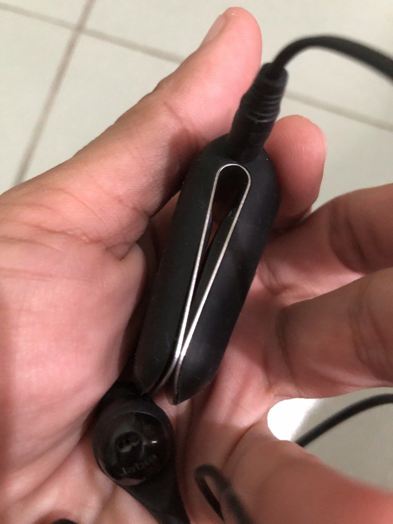 Jabra clipper bluetooth stereo receiver (Category: Headphones & Headsets) located in Quezon City. Submitted by markgolveo (Listing ID 1456961112, Image 3). Description: Jabra clipper bluetooth stereo receiver Tested working properly Working pairing and all button functions Earpiece adapter port works well Can plug in your wired devices Earphones working properly both left and right Issue on battery , weak battery lasts 30mins-2hours continuous pl