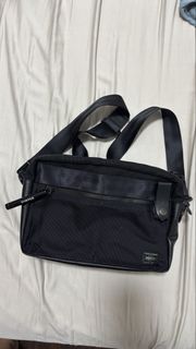 (Category: ) located in . Submitted by morebitessg_thriftyfashion (Listing ID 1457052272, Image 1). Description: .