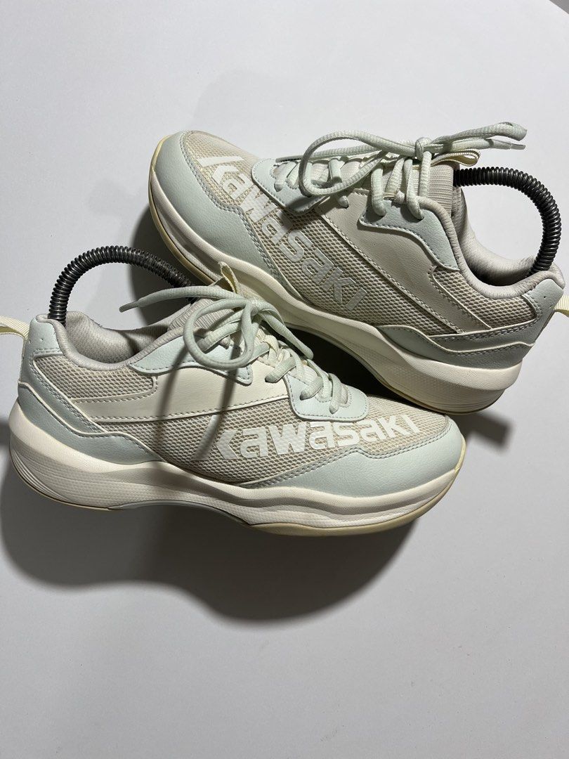 Kawasaki Boundless (for pickleball) (Category: Sneakers) located in Tagum. Submitted by pointers15 (Listing ID 1457138055, Image 1). Description: US 6 EUR 38 Excellent Condition Cr: 9.5/10 Sign of usage only.