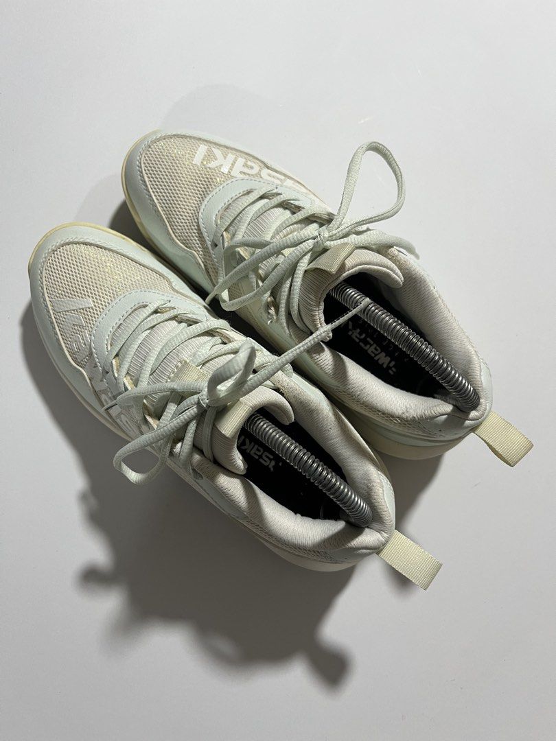 Kawasaki Boundless (for pickleball) (Category: Sneakers) located in Tagum. Submitted by pointers15 (Listing ID 1457138055, Image 3). Description: US 6 EUR 38 Excellent Condition Cr: 9.5/10 Sign of usage only.