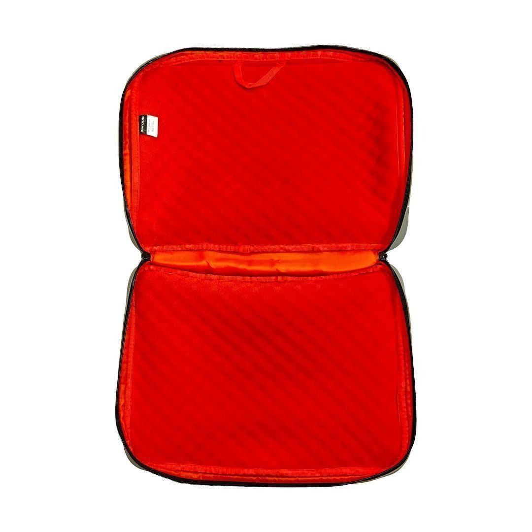 Laptop (Category: Laptop Bags & Sleeves) located in Cavite. Submitted by classicusphilippines (Listing ID 1456964992, Image 3). Description: Protect your laptop from everyday scratches, dust, and minor bumps with this Targus Gray Laptop Sleeve, designed for compatible 13–16-inch laptops. Its slim profile makes it easy to carry on its own or place inside a backpack, while the additional pocket provides convenient storage for chargers, cables, mous