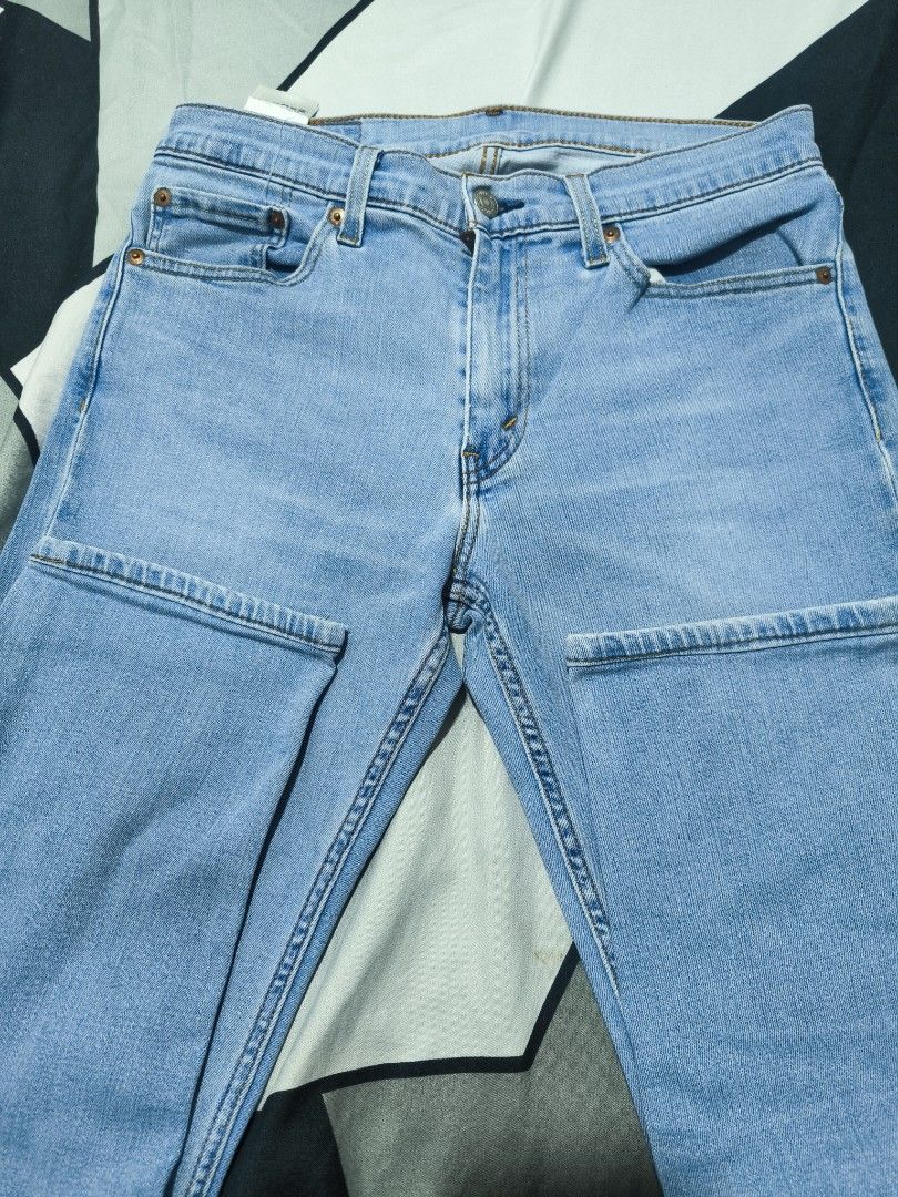 Levi's 511 Light Wash Slim Straight Jeans (Category: Jeans) located in Cainta. Submitted by aris0327 (Listing ID 1457074433, Image 2). Description: - Brand: Levi's - Model: 511 - Fit: Slim Straight - Wash: Light Blue - Size: 31 Waist, 32 Length - Features: Classic five-pocket design, Button and zip fly - Occasion: Great for everyday wear.