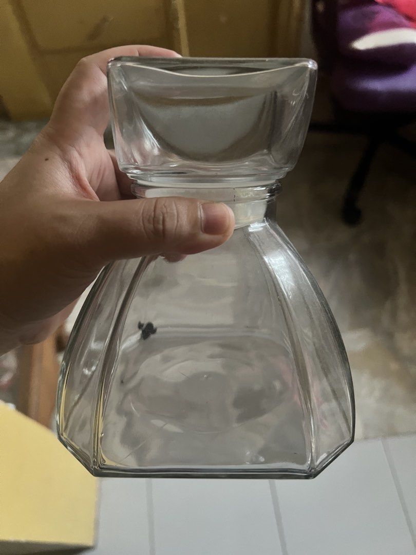 Liquid or candy Jar (Category: Food Organization & Storage) located in Paranaque City. Submitted by arianem031087 (Listing ID 1456986643, Image 3). Description: Item no damage. Not 100% used..