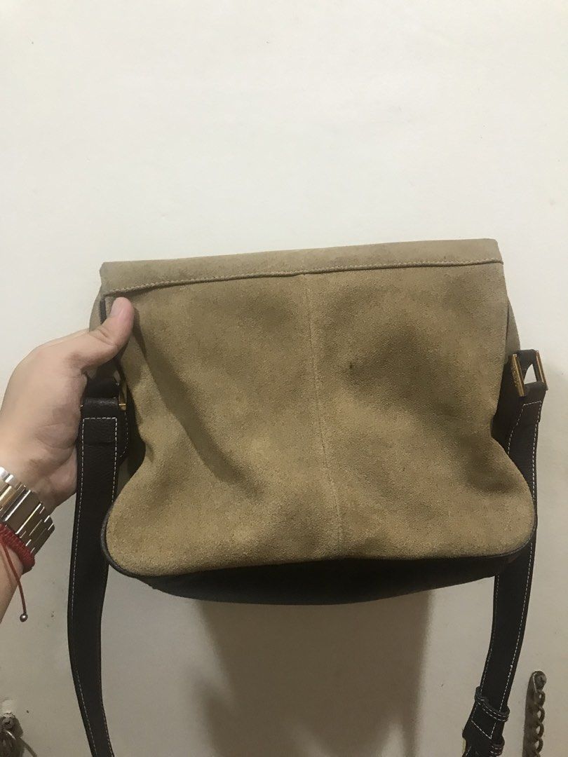Loewe Suade Tan and Leather Accent Gold Hardware (Category: Luxury Bags & Wallets) located in Quezon City. Submitted by wealthman8888 (Listing ID 1457016546, Image 3). Description: Sf Buyer shoulder Gold hardware Loewe Suade tan Leather accent Cowhide vinatge Early 2000's.