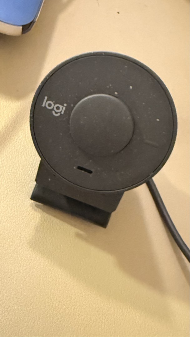 Logitech Brio 300 Full UHD Webcam, Computers & Tech, Parts ...