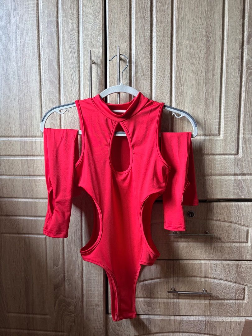 Long Sleeve Hollow Minimalist Fitted Bodysuit (Category: Others Tops) located in Tanza. Submitted by kmoarse (Listing ID 1456972134, Image 3). Description: - Long sleeve fitted bodysuit - Minimalist design with strategic cut-outs - Includes detachable long sleeves for versatile styling - Flattering and form-fitting silhouette - Perfect for a bold and trendy look - Worn once during blackpink concert 2025.