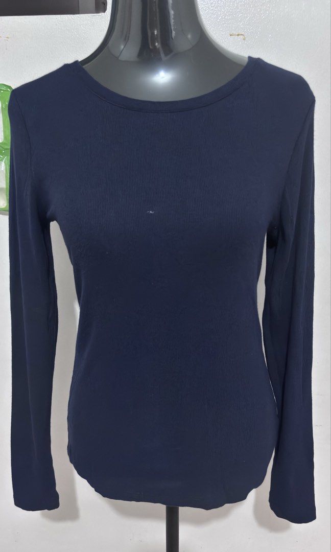 LONGSLEEVE BLOUSE (Category: Longsleeves) located in Pasig City. Submitted by Atv26 (Listing ID 1457052113, Image 2). Description: Women Longsleeve Blouse Fabric: Knitted Cotton Color; Navy Blue Size : Bust Width 16 inches Length : 23 inches Color Rate: 10/10”.