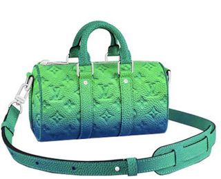(Category: ) located in . Submitted by yoyocloset (Listing ID 1456989829, Image 1). Description: .