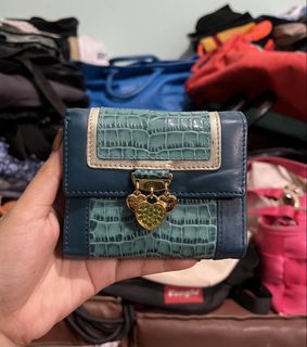 (Category: ) located in . Submitted by bags_2.riches (Listing ID 1457030103, Image 1). Description: .