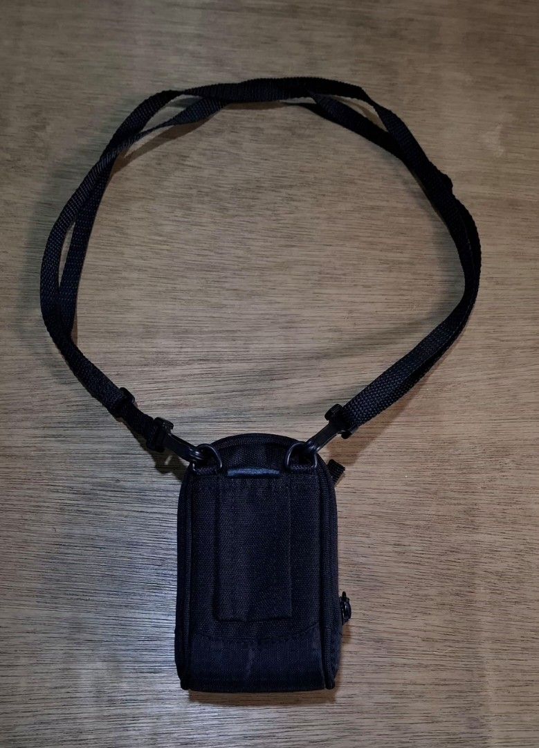 RePrice!! Lowepro Ridge 20 Camera Bag (Category: Camera Bags & Carriers) located in Santa Rosa. Submitted by D__OutdoorGear_Etc._24 (Listing ID 1456967515, Image 2). Description: For Sale - Lowepro Ridge 20 Camera Bag - Excellent to Almost Good as New Condition!(No issue etc!) - Color rate ~ 10/10 - Black - 210 Denier Water-resistant Bag - Soft Tricot Lining - Front Zipper Memory Card Pocket - Expandable Main Compartment - Belt loop at the back -