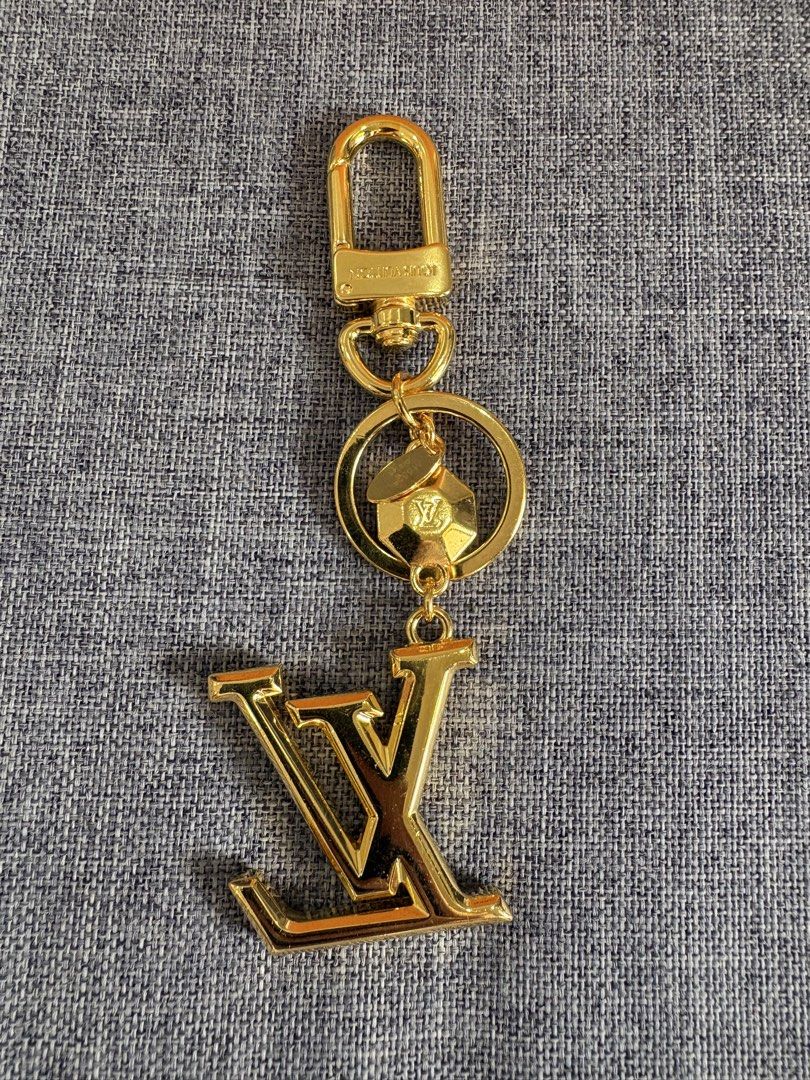 lv charms (Category: Luxury Accessories) located in Alicia. Submitted by berly06 (Listing ID 1457042007, Image 2). Description: lv charms like new.