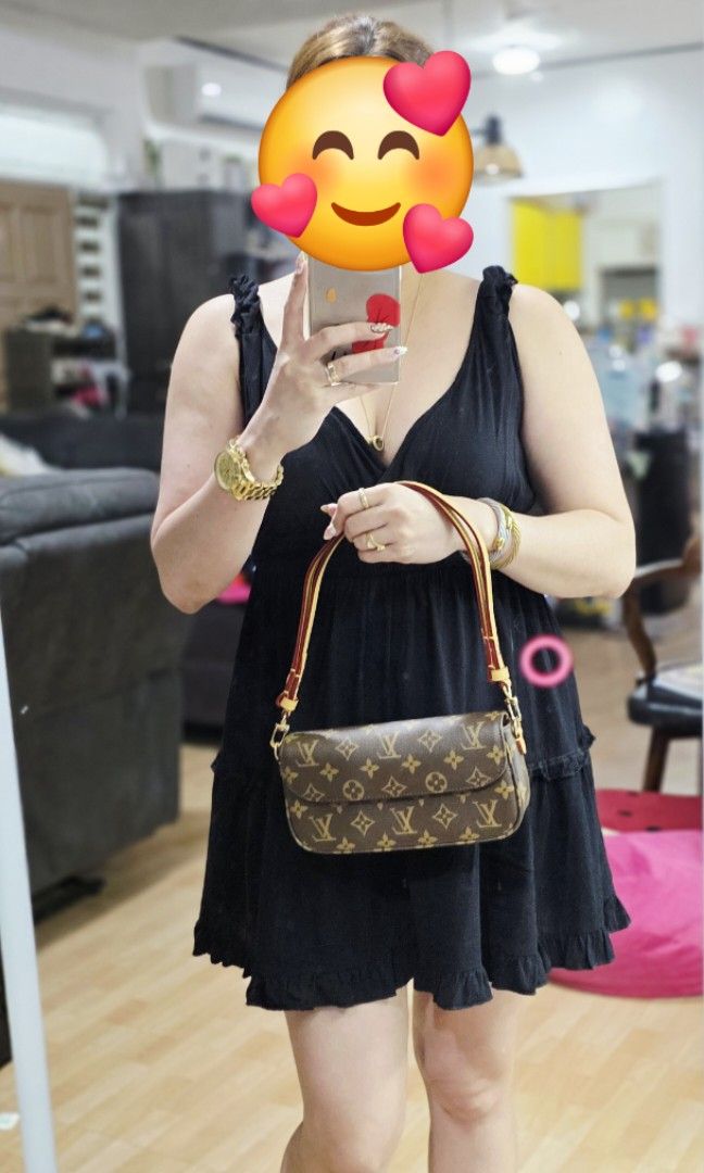 LV Ivy sling Crossbody bag (Category: Luxury Bags & Wallets) located in Antipolo. Submitted by aaliyahs.closet2 (Listing ID 1456609950, Image 3). Description: ALL MUST GO. DECLUTTERING MY PERSONAL BAGS. Self-Authentication. Strictly 2days Reservation Only. Location: Antipolo, City Shipment via: Lalamove LBC Cash on delivery J&T Meet- ups is available for higher amount only. Disclaimer: I am not affliated with any of the brands featured in this ac
