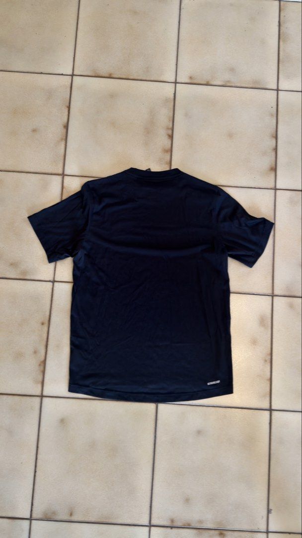 M| ADIDAS BASIC TEE (Category: Tshirts & Polo Shirts) located in Singapore. Submitted by seweykicks (Listing ID 1456996687, Image 2). Description: M| ADIDAS BASIC TEE Authentic Measurements: JPN M KR M 170/92A *No Tryon* Self Collect (Bulk Buy can discuss) ‼️Prices negotiable when purchasing multiple items.