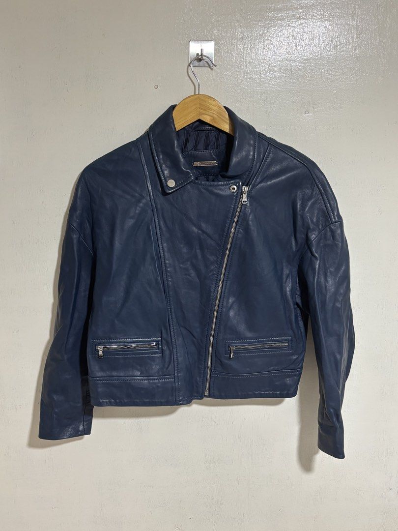 Massimo Dutti Asymetrical Leather Jacket For Womens (Category: Coats, Jackets and Outerwear) located in Naga. Submitted by unknwnstreetwear (Listing ID 1457140972, Image 1). Description: NO ISSUE SIZE L ON TAG WIDTH-18.5 INCHES LENGTH-19 INCHES AUTHENTIC .
