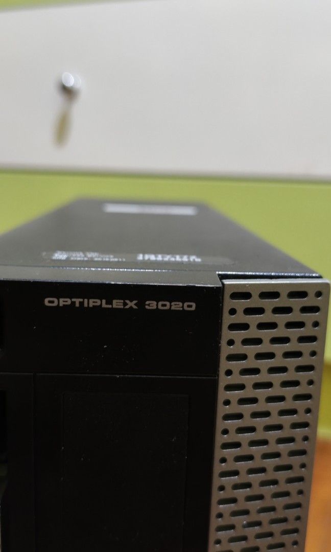 MINI PC (Category: Desktops) located in Singapore. Submitted by iqbalhossa64414 (Listing ID 1457124183, Image 1). Description: DELL MINI PC 8GB/ 1TB {$70} FREE 1 MOUSE / 15' MONITOR URGENT NEED REAL BUYER ONLY 🙏.