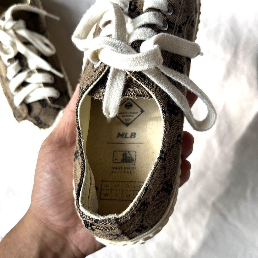 MLB Playball Mono Jacquard Boston Red Sox (Category: Casual Shoes) located in Samal. Submitted by thatsodd (Listing ID 1457123631, Image 3). Description: .