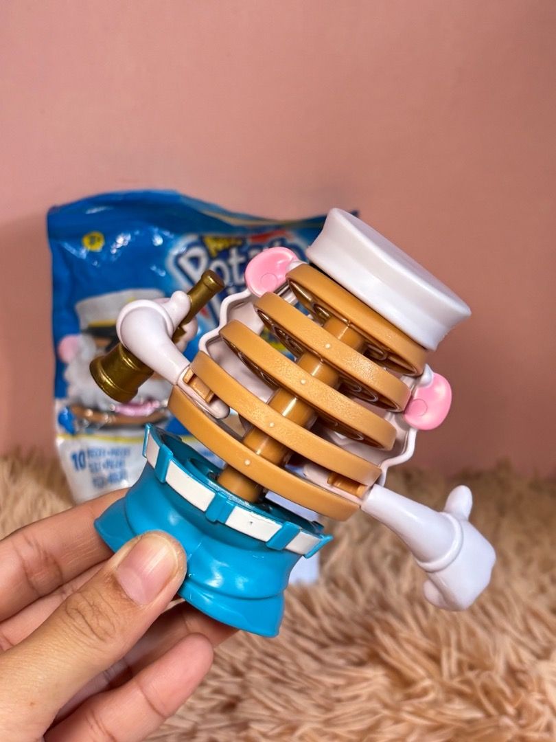 Mr. Potato Head Chips Saul T. Chips Stackable Figure (Category: Designer & Blind Box Toys) located in Balanga. Submitted by chaiee.btn (Listing ID 1457036999, Image 3). Description: *like new, still with complete accessories/parts.