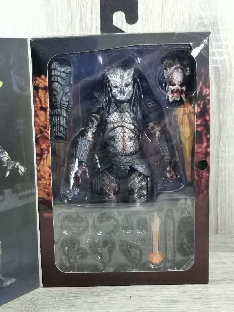 NECA PREDATOR 2 ULTIMATE GUARDIAN PREDATOR (Category: Figurines & Statues) located in Angeles City. Submitted by swodahs (Listing ID 1456968749, Image 2). Description: READ PROPERLY SURE BUYERS ONLY WAG NA MAG INQUIRE PAG DI SURE BIB Complete Honest issue: Spear tips broken Negotiable for sure buyers RFS: Need funds Payment : GCash Shipping : LBC Location : Angeles .