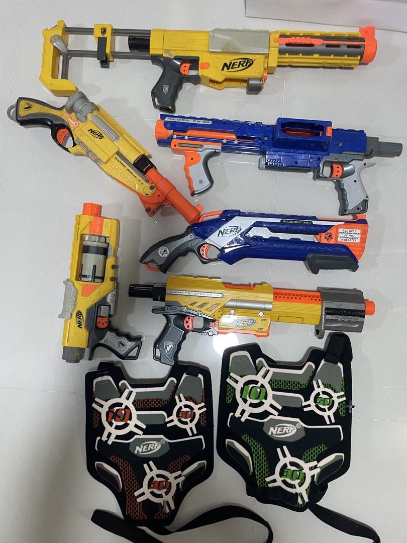 Nerf blaster assorted (Category: Action & Battle Toys) located in Singapore. Submitted by soulofvintage (Listing ID 1456955082, Image 1). Description: Selling as it is.
