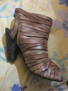 (Category: ) located in . Submitted by theconstantdeclutterer (Listing ID 1457031361, Image 1). Description: .