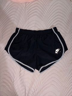 (Category: ) located in . Submitted by anges_closet (Listing ID 1457046592, Image 1). Description: .