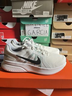 (Category: ) located in . Submitted by rr.sneakerstash (Listing ID 1456983982, Image 1). Description: .