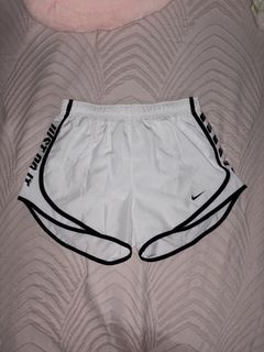 (Category: ) located in . Submitted by anges_closet (Listing ID 1457046580, Image 1). Description: .