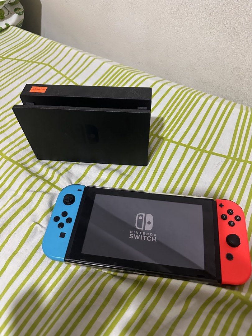 Nintendo Switch Version 1 Jailbreak (Category: Nintendo) located in Makati City. Submitted by dobandidsthrift (Listing ID 1456976930, Image 2). Description: 256 gb With dock only 7,499 Negotiable .