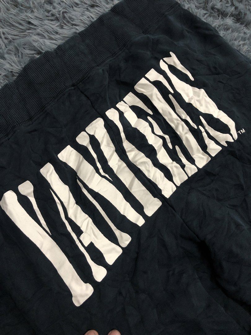 NY Yankees Sweatpants (Category: Joggers) located in Manila. Submitted by raremountain00 (Listing ID 1457118017, Image 3). Description: Excellent condition 32-38 waistline 38 length No issue .